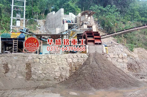 云南普洱对辊破碎机制砂生产线正式投入生产