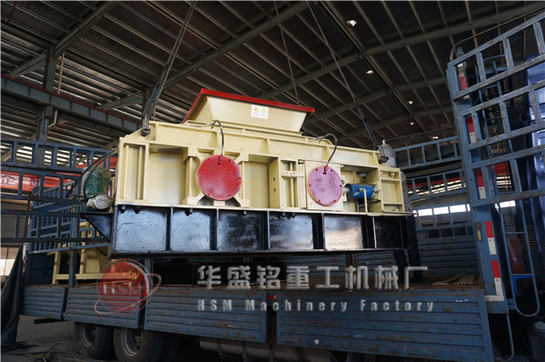 2PG1000x800型全液压对辊粉碎机装车发往江苏苏州